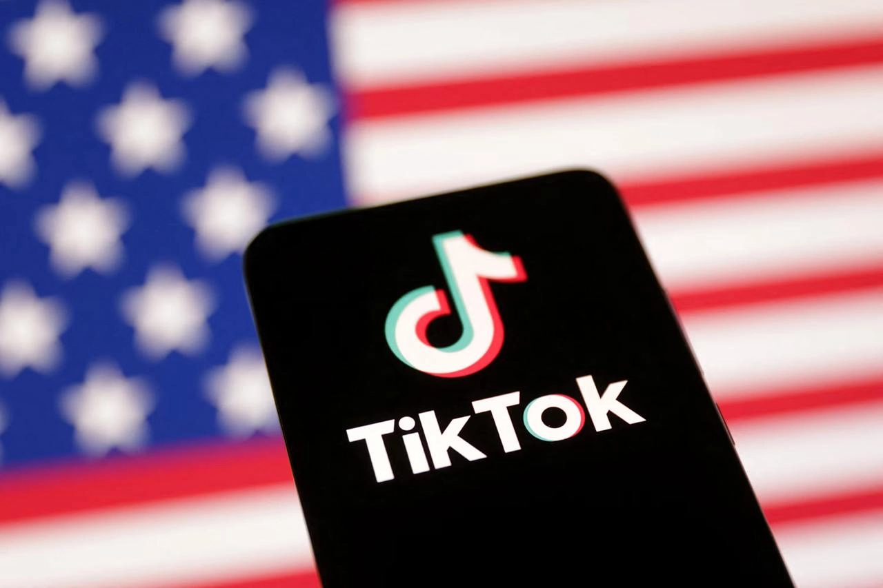 #Антон Верховный суд США поддержал закон о блокировке TikTok на территории страны, который вступает в силу 19 января. После этого магазины приложений будут обязаны удалить TikTok из своих каталогов | Сетка — новая социальная сеть от hh.ru