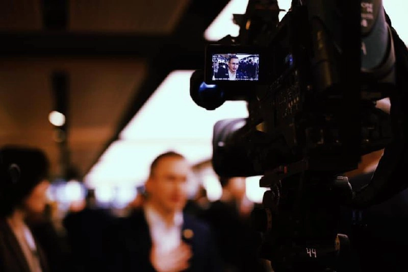 В моем портфолио есть один проект, который когда-то заполнил все мое сердце, дважды
На этом проекте я быстрее всего росла, работала с невероятной командой, сталкивалась с сумасшедшими вызовами и пищал... | Сетка — новая социальная сеть от hh.ru