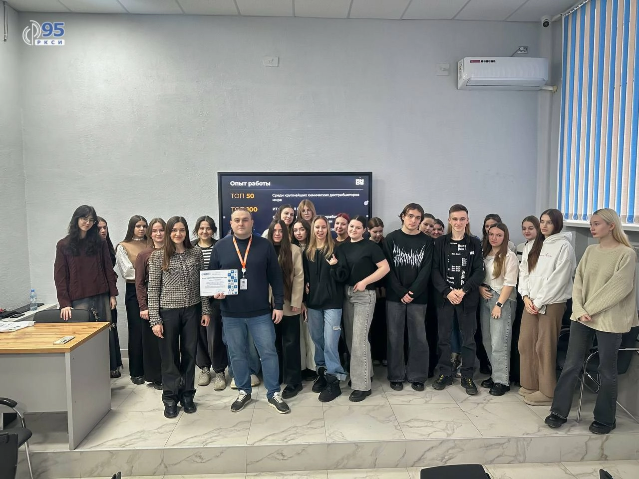 В прошлую субботу ребята из РКСИ пригласили на круглый стол для студентов по продажам | Сетка — новая социальная сеть от hh.ru
