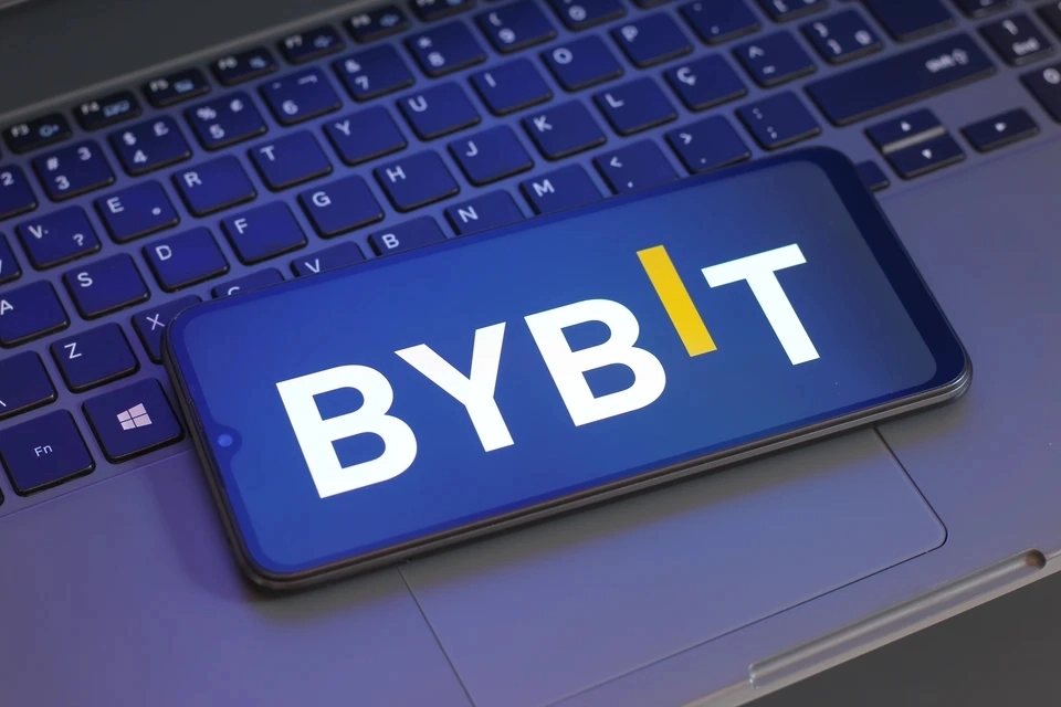 С криптобиржи Bybit было похищено почти $1,5 млрд в криптовалюте, что стало крупнейшей кражей за историю индустрии, передает Блумберг 😫😫😫 | Сетка — новая социальная сеть от hh.ru