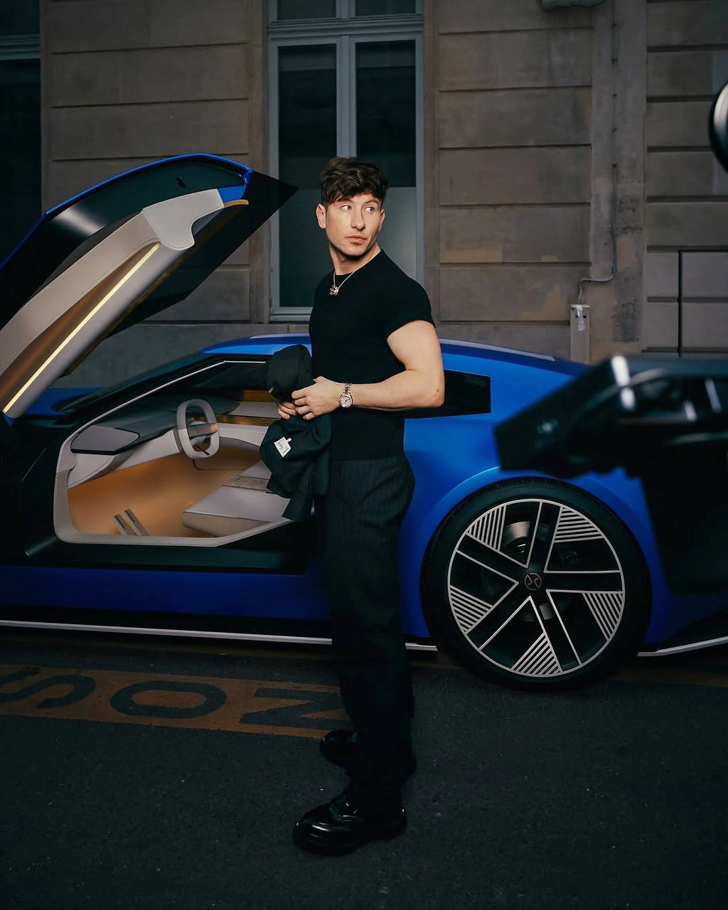 На улицах Парижа замечен новая, полностью электрическая модель Jaguar Type 00 | Сетка — новая социальная сеть от hh.ru