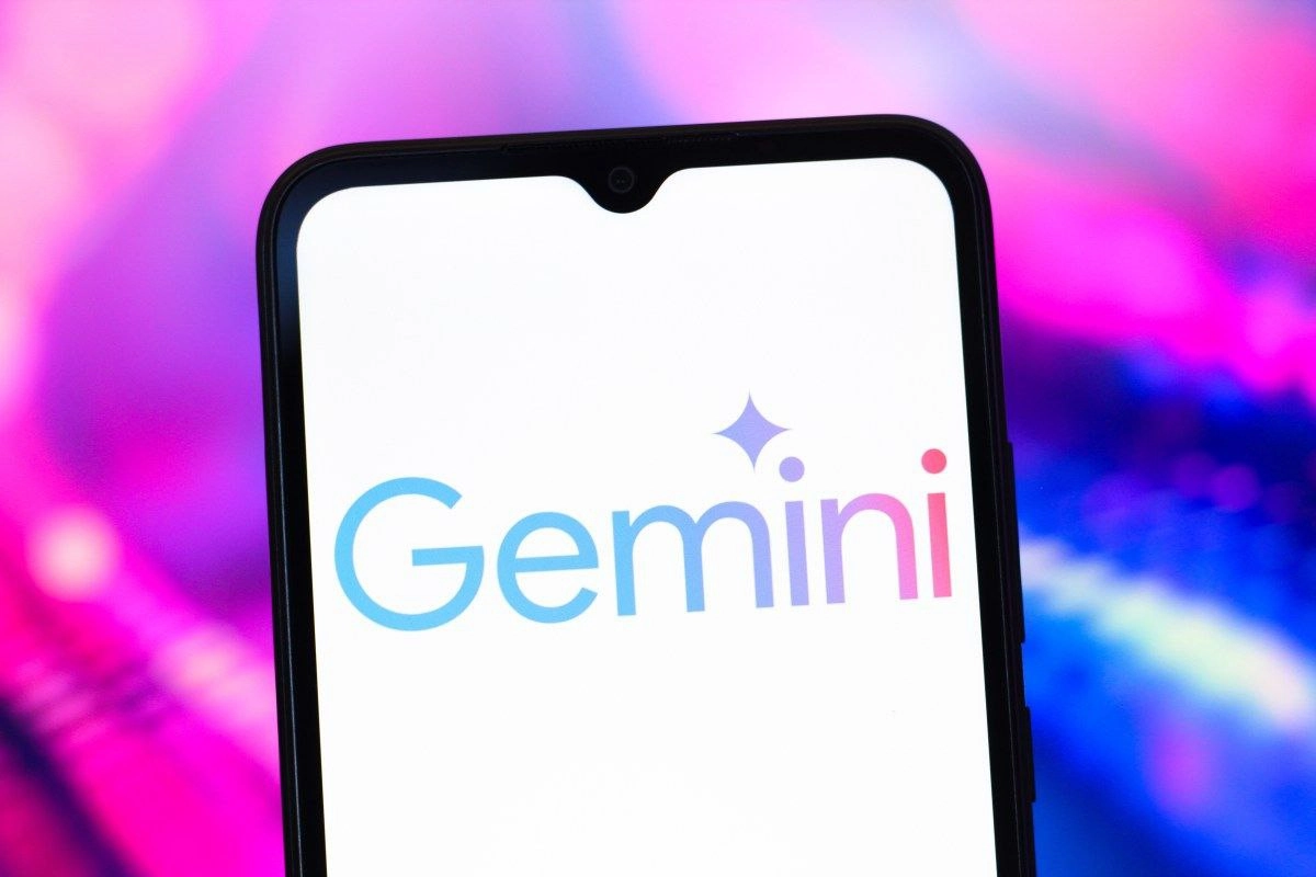 Google заменяет Google Assistant на Gemini.
Компания Google объявила в пятницу, что в этом году заменит Google Assistant на телефонах Android на Gemini | Сетка — новая социальная сеть от hh.ru