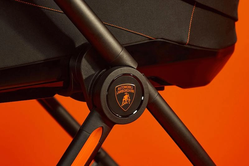 Lamborghini выпустил лимитированную «cуперколяску» в коллабе с британским брендом детских товаров Silver Cross | Сетка — новая социальная сеть от hh.ru
