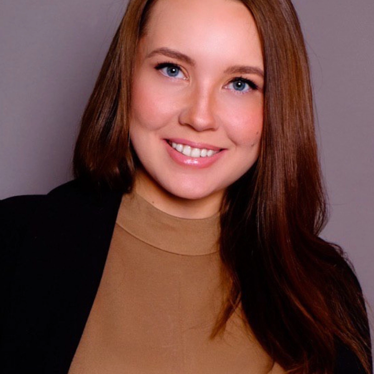 Елена Кирова