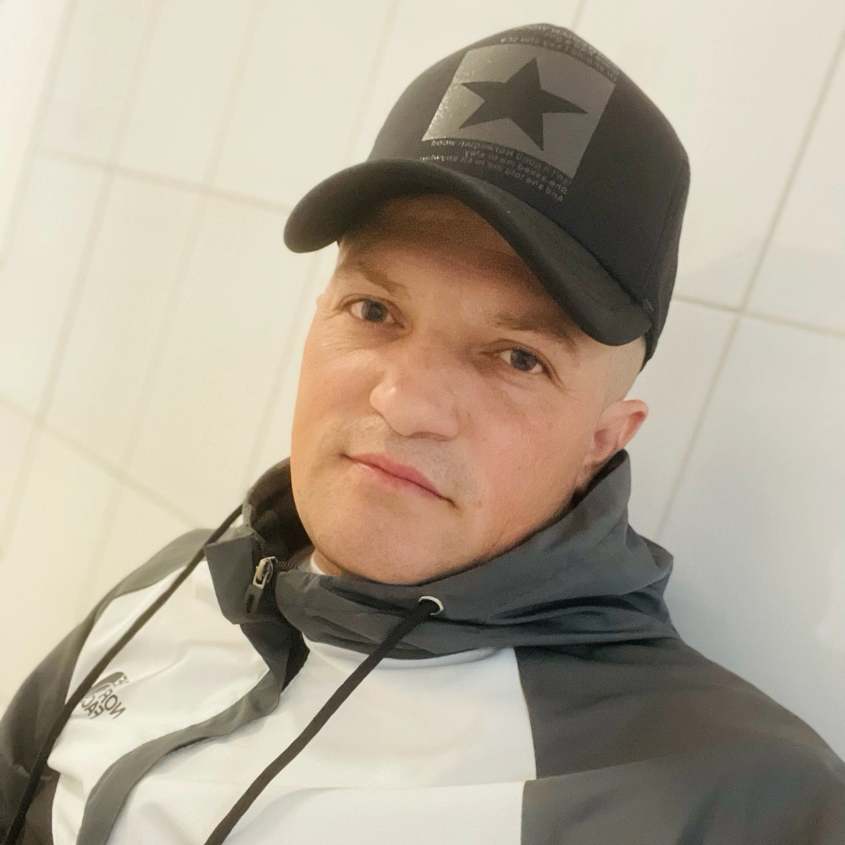 Максим Тошич | Сетка — социальная сеть от hh.ru