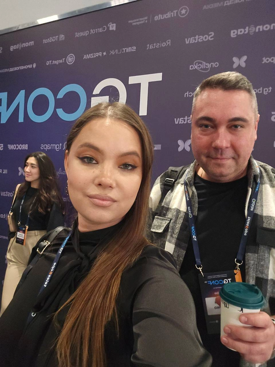 Мы в гуще событий на TGCON👉Прямо сейчас СЕО всея SMMagic • Мария Чекашкина @MariyaChekashkina и операционный директор • Сергей Куценко @kycenko погружаются в мир трендов и инсайтов на TGCON — ключевом... | Сетка — новая социальная сеть от hh.ru