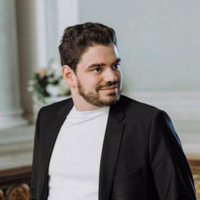 Дмитрий Резников