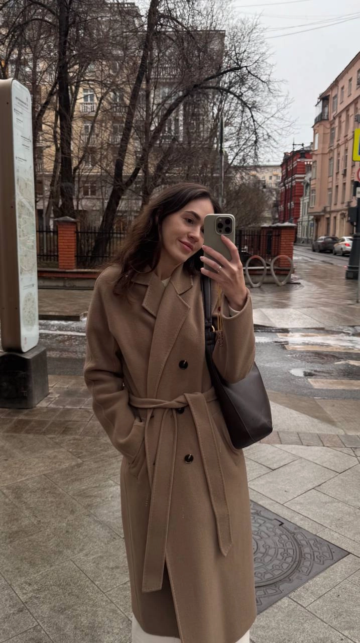 Сегодня пятница. Люблю пятницы — у меня это дни под кодовым названием «работаю с головой»: говорю с психологом, любимым коучем из *insight и пишу в дневник.
Через эти практики отмеряю какие-то.. | Сетка — новая социальная сеть от hh.ru