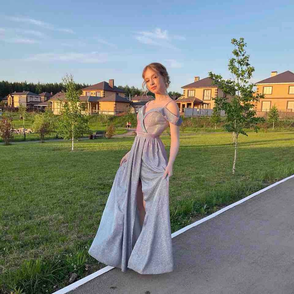 Анастасия Елинсон