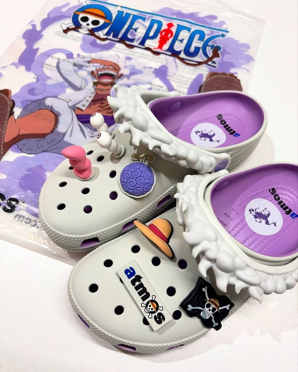 Анимешники, это вам: Crocs заколлабился с выставкой atmosCon и собирается дропнуть классические клогги по «One piece» | Сетка — новая социальная сеть от hh.ru