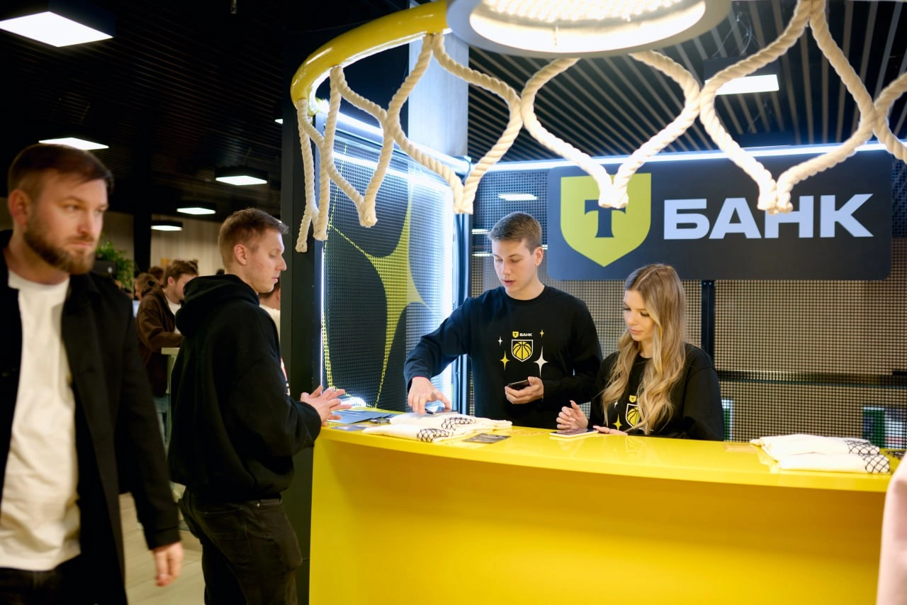 Т-Банк на Лига Ставок MEDIA BASKET
Т-Банк и Лига Ставок MEDIA BASKET подписали партнерское соглашение на 2 года и уже в этом сезоне что предлагает банк для гостей и участников турнира:
👍уникальные пла... | Сетка — новая социальная сеть от hh.ru