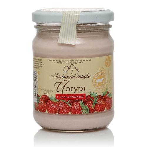 Разработка дизайна упаковки для бренда молочной продукции "Молочный стиль" 🍒 
⠀
🍓Основной задачей было создать свежее решение уже полюбившимся покупателю йогуртам, тем самым привлечь новый, более моло... | Сетка — новая социальная сеть от hh.ru