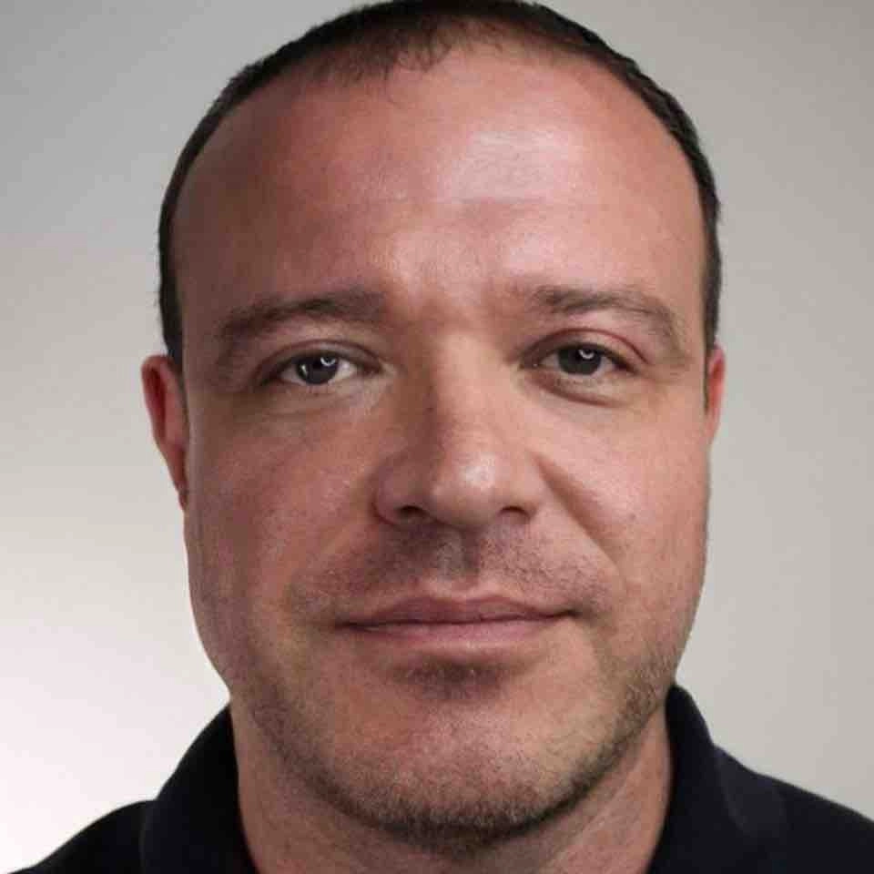 Валентин Хусаинов