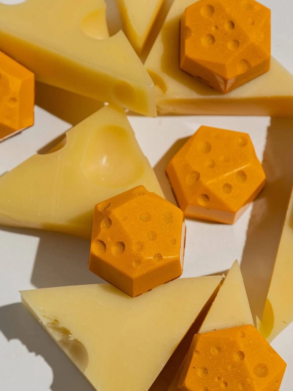 Што? Конфеты со вкусом БУРГЕРОВ появились в питерском Бюро | Сетка — новая социальная сеть от hh.ru