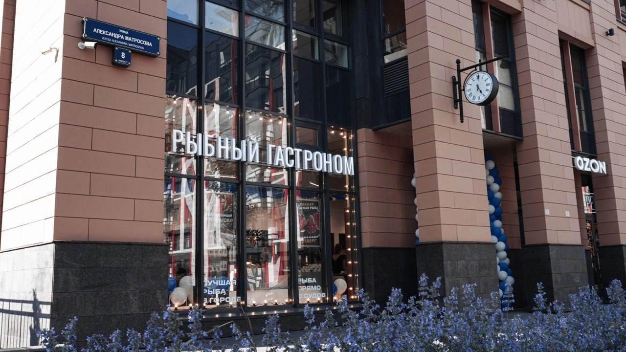 Как мы закрыли половину сети в 2024 году
👑 В жизни каждого предпринимателя бывают и взлёты, и падения.
Главное — вовремя признать проблему и решиться на перемены | Сетка — новая социальная сеть от hh.ru