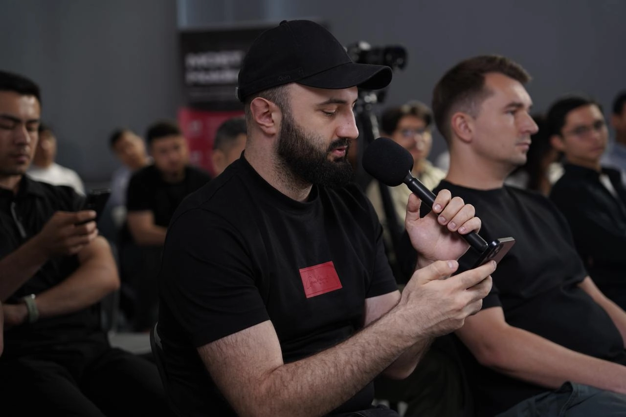 Сегодня мы провели наш второй Fuckup Talks на тему финтеха, где прагматичные спикеры поделились своим опытом. Получилось очень интересно, откровенно и полезно.
Ошибаясь, мы учимся новому | Сетка — новая социальная сеть от hh.ru