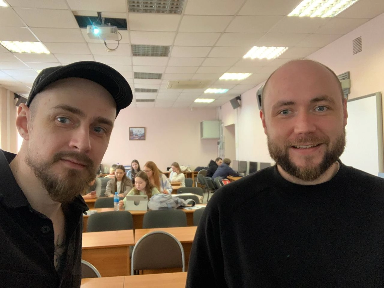 Принимаю поздравления) По преподавал в Политехе. Это приятная личная ачивка. Рассказать правда есть что и хочется рассказывать)
По прежнему тяжело готовиться к лекциям | Сетка — новая социальная сеть от hh.ru