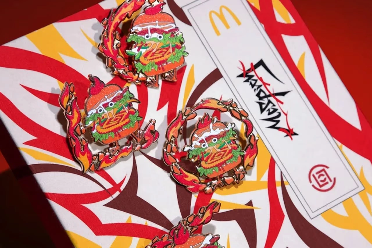 Модники и фанаты McSpicy — для вас обновочки. В начале мая стартует коллекция с культовым паттерном CLOT в цветах хрустящей панировки McSpicy | Сетка — новая социальная сеть от hh.ru