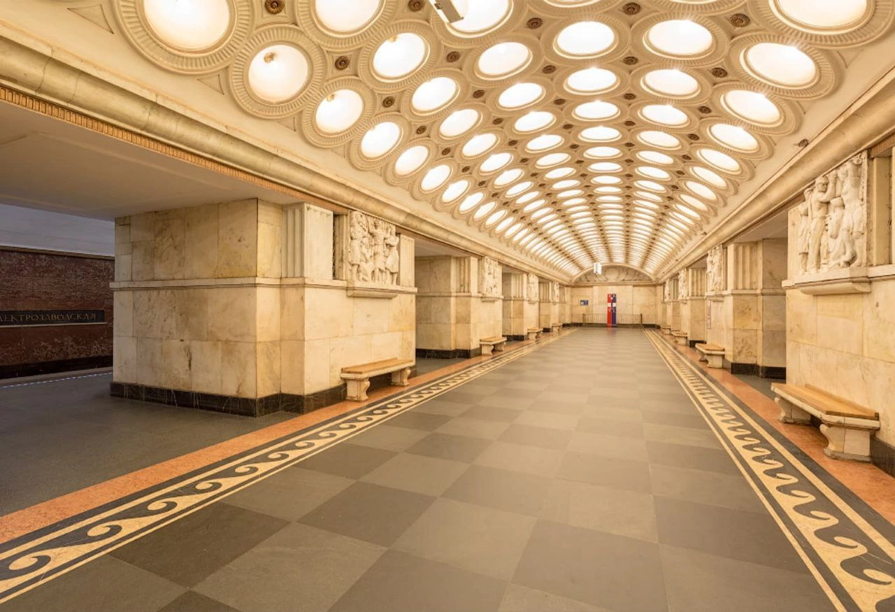 Московскому метрополитену исполняется 90 лет, а значит, время вспомнить в том числе и об известных художниках | Сетка — новая социальная сеть от hh.ru
