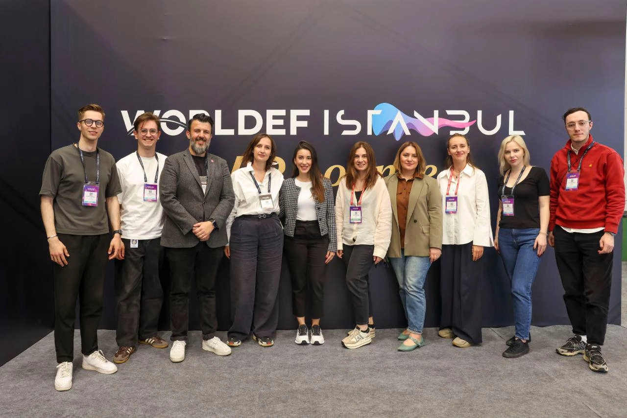 Мы запустили Yandex Türkiye Merchants — личный кабинет для турецких продавцов 🎉
В Стамбуле на крупной международной еком конфе Wolrdef объявили о запуске личного кабинета для интернет-магазинов (это B... | Сетка — новая социальная сеть от hh.ru
