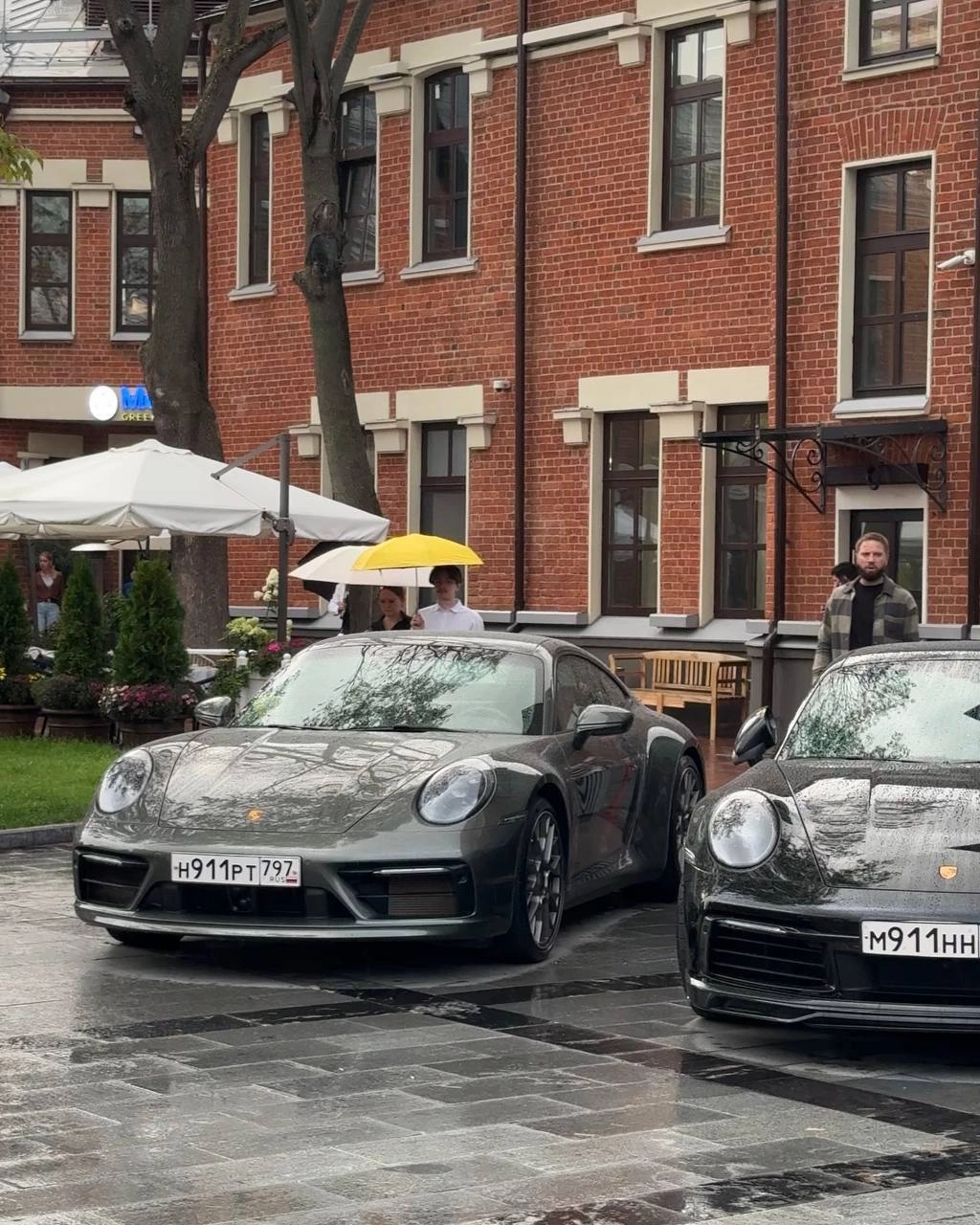 #афиша #четверг #29мая
АФИША МЕРОПРИЯТИЙ🔥
29 мая
Выставки:
🚗Бесплатная автовыставка Porsche пройдет в Депо «Три вокзала»
📍Новорязанская ул., 23, стр. 5, м | Сетка — новая социальная сеть от hh.ru