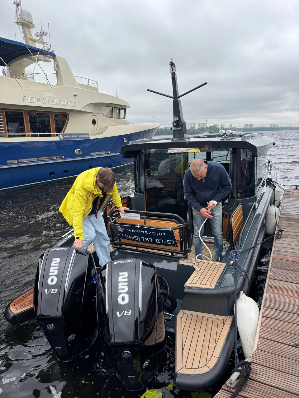 Уважаемые подписчики , всех приветствую 👋 на днях посетил выставку на воде в Москве в RoYAL Yacht Club | Сетка — новая социальная сеть от hh.ru