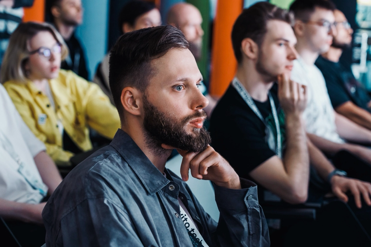 Сгонял на Avito Frontend meetup | Сетка — новая социальная сеть от hh.ru