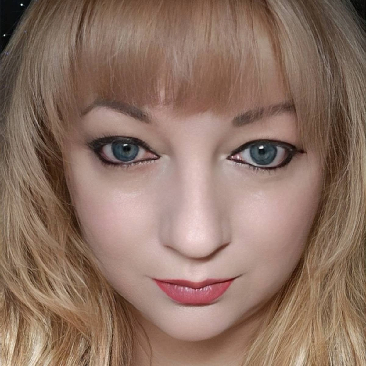 Елена Гребенникова