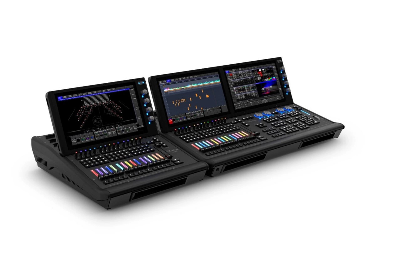 Пульт управления светом MagicQ MQ500M+
Бренд: Chamsys
Артикул: CS100607
Наличие: 1 шт.
Световая консоль MagicQ MQ500M+ 
400 DMX потоков. Моторизированные фейдера | Сетка — новая социальная сеть от hh.ru