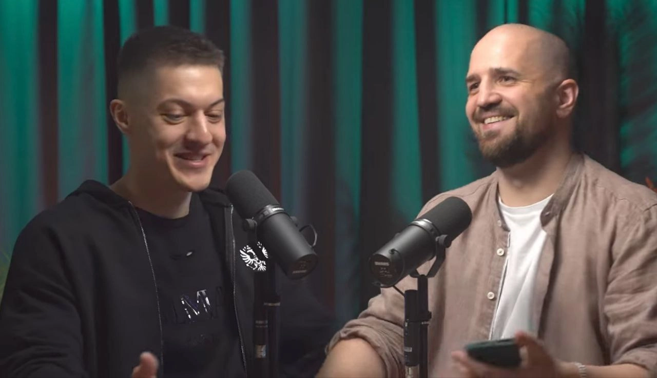 СЛУШАЙ СЮДА! 
🔥 Вышел наш подкаст про AI менеджеров. Держи мясной контент!
С Эдвардом Рахманом, основателем стартапа Alset | Сетка — новая социальная сеть от hh.ru