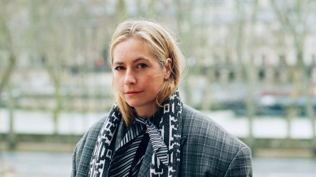 Мерилл Рогге — новая претендентка на пост креативного директора Marni, пишет WWD. Ранее наиболее вероятной преемницей Франческо Риссо называли шведского дизайнера Эллен Ходакову Ларссон | Сетка — новая социальная сеть от hh.ru