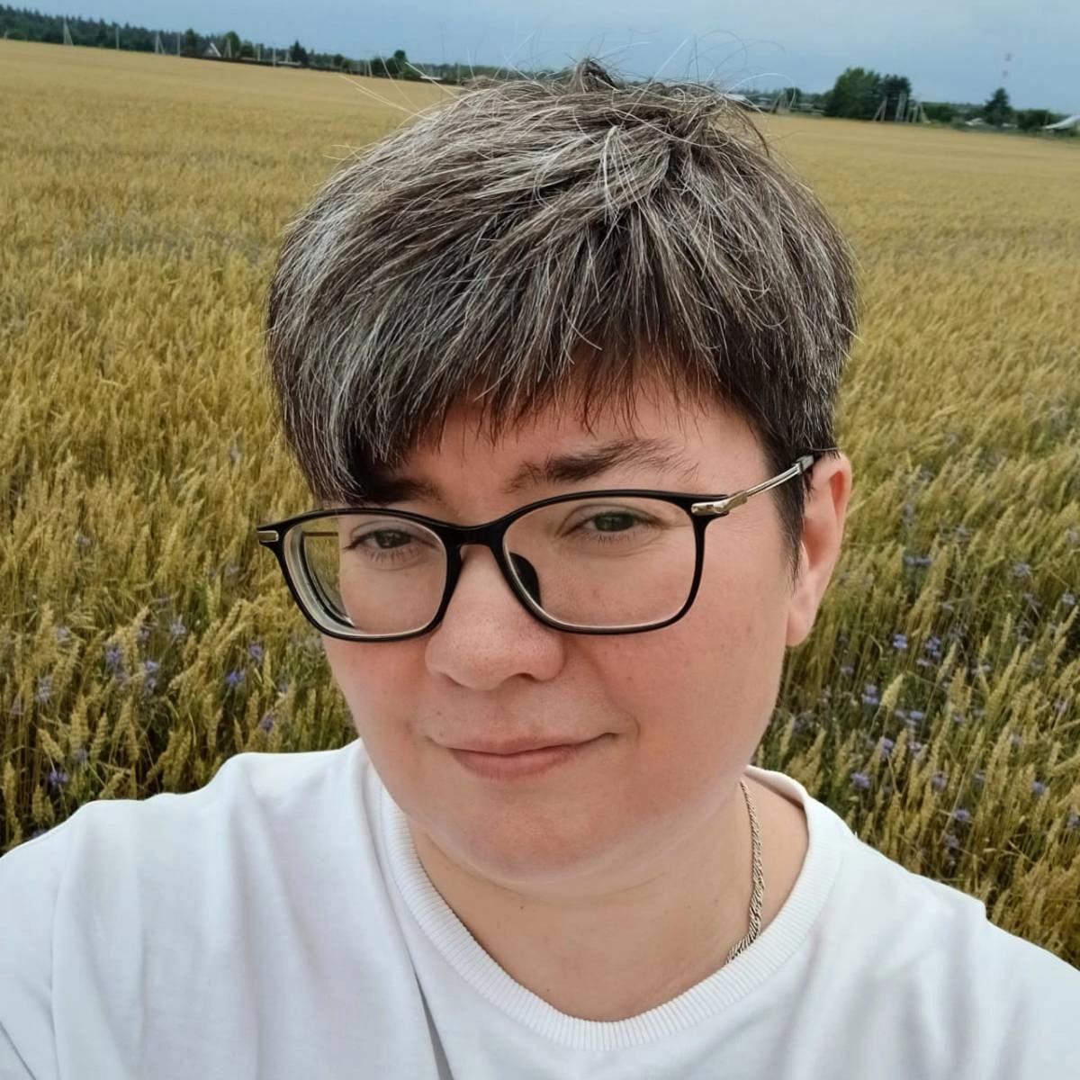 Любовь Суханова