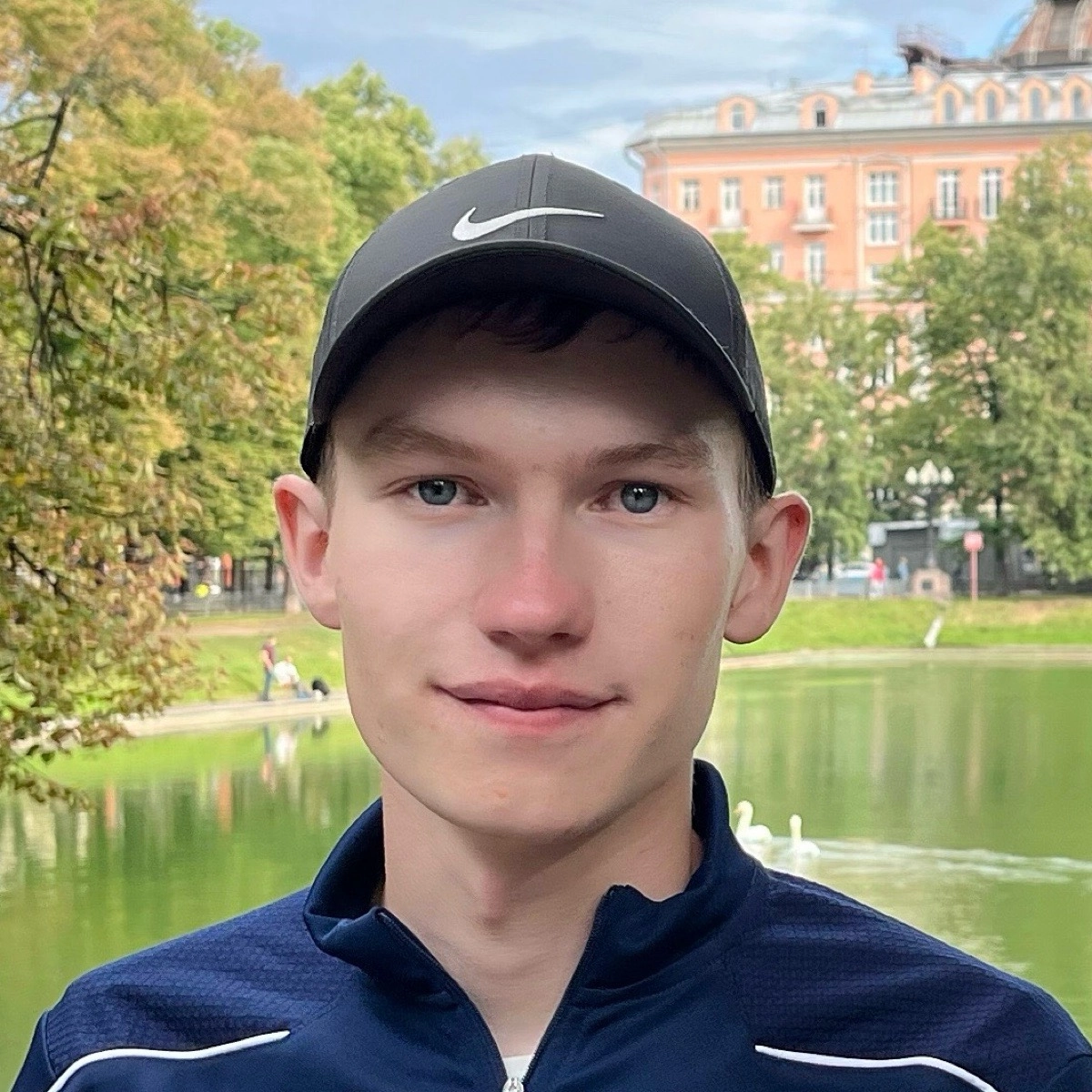 Алексей Жаров