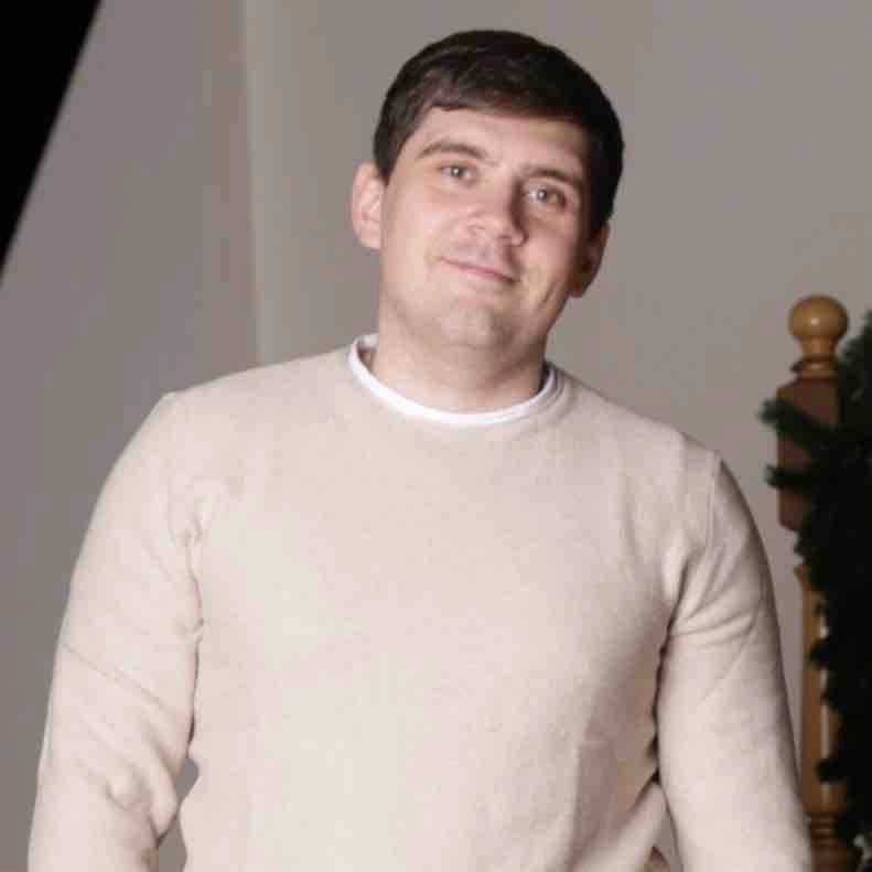 Дмитрий Уваров