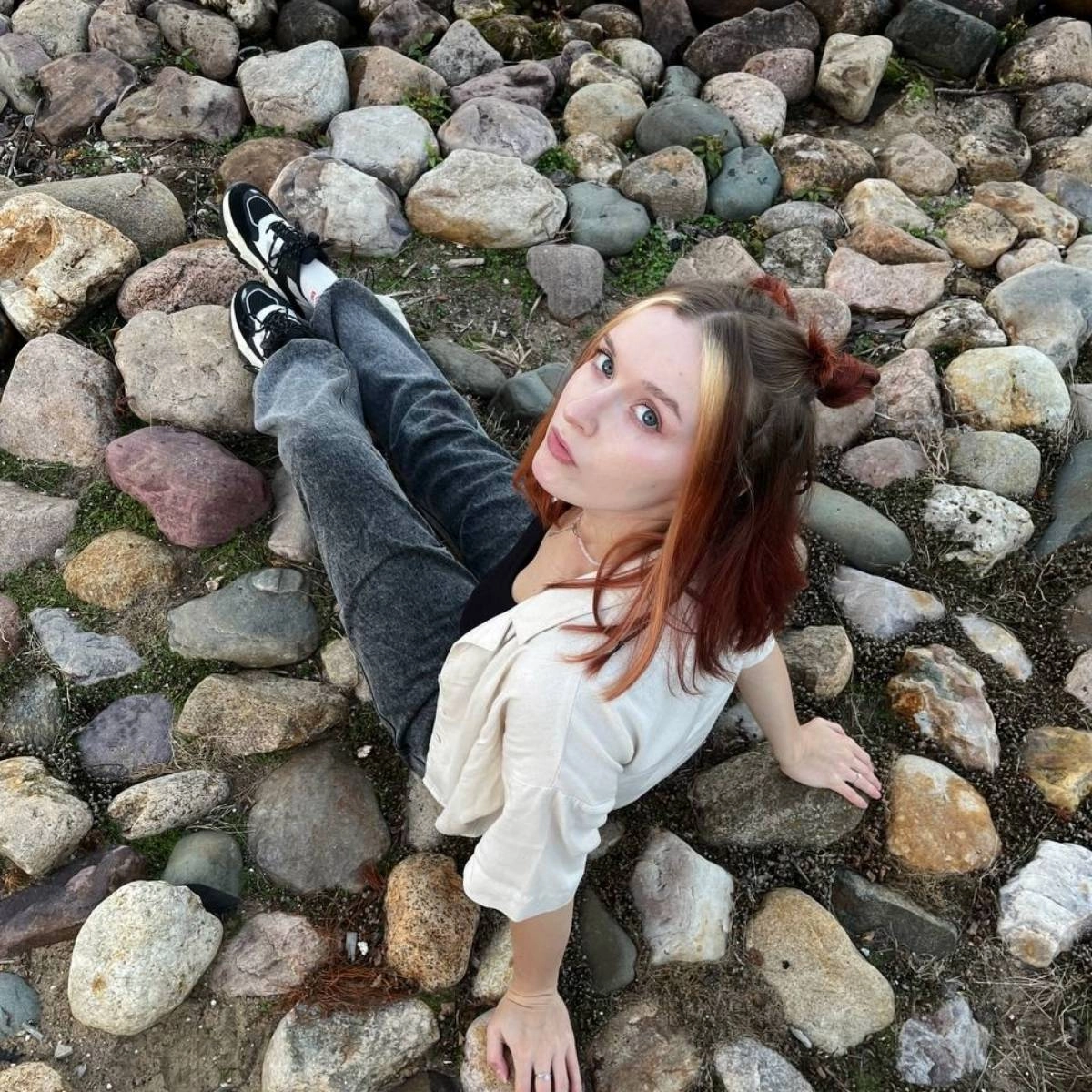 Аделина Серова