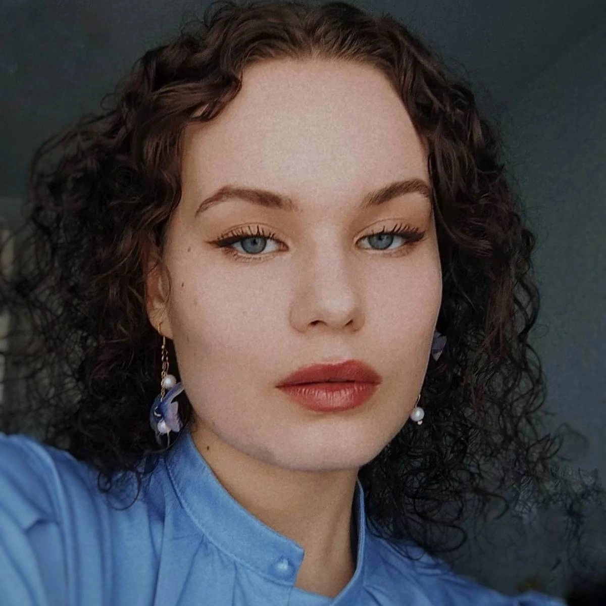 Анна Попова