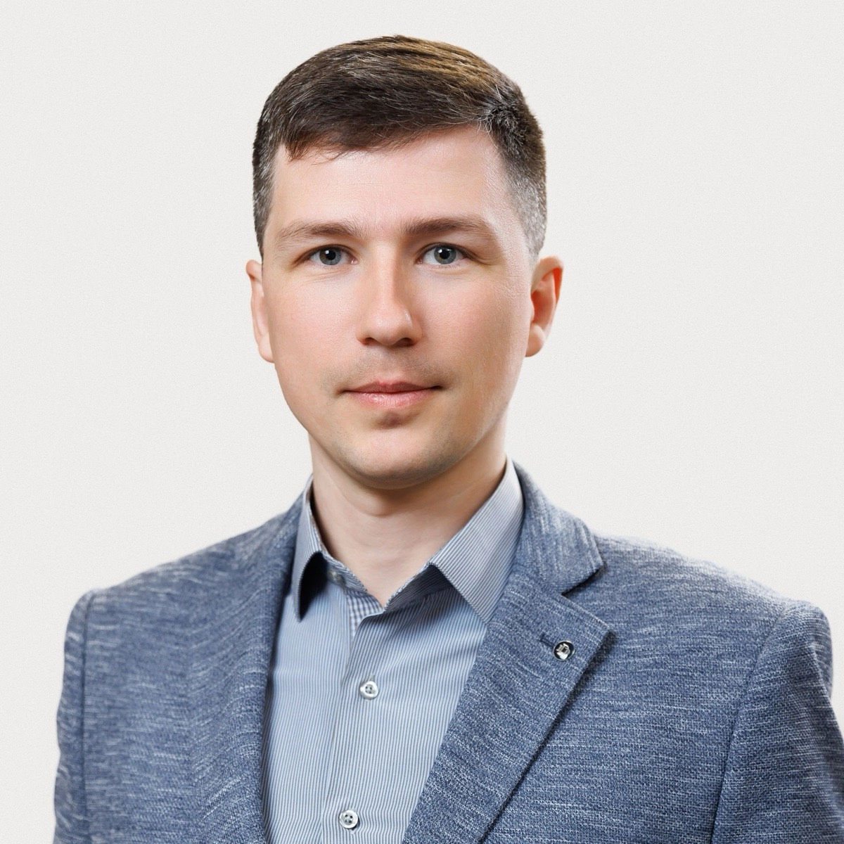 Максим Сушков