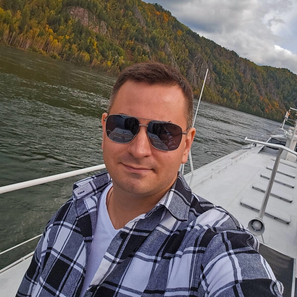 Андрей Максимов
