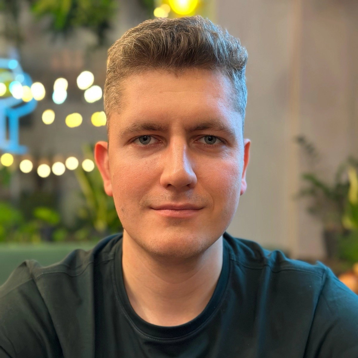 Максим Кравцов