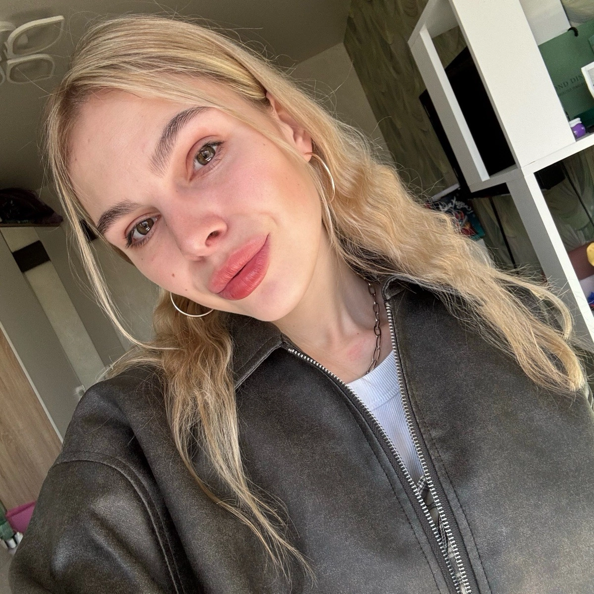 Лена Щегольская