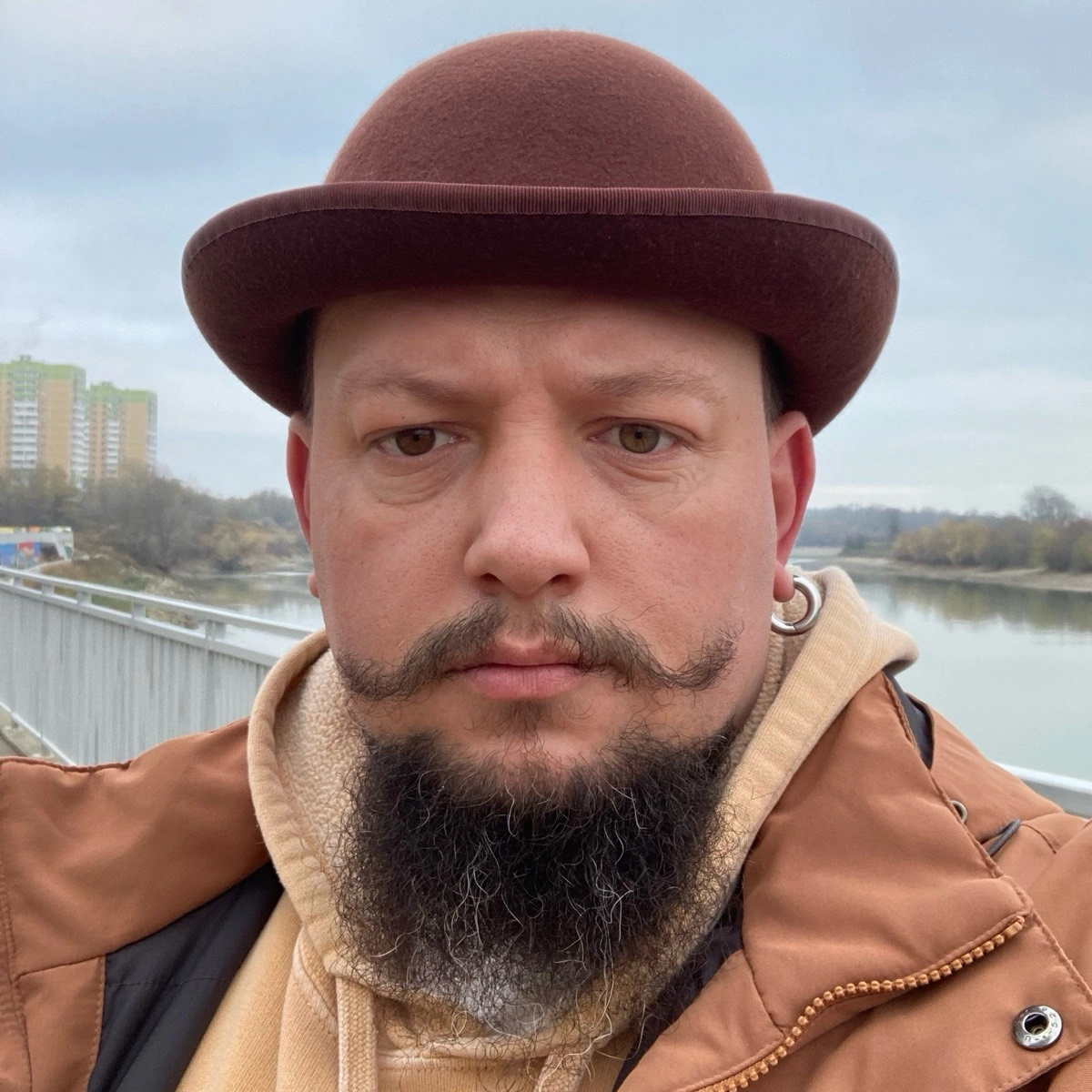 Дмитрий Якущенко