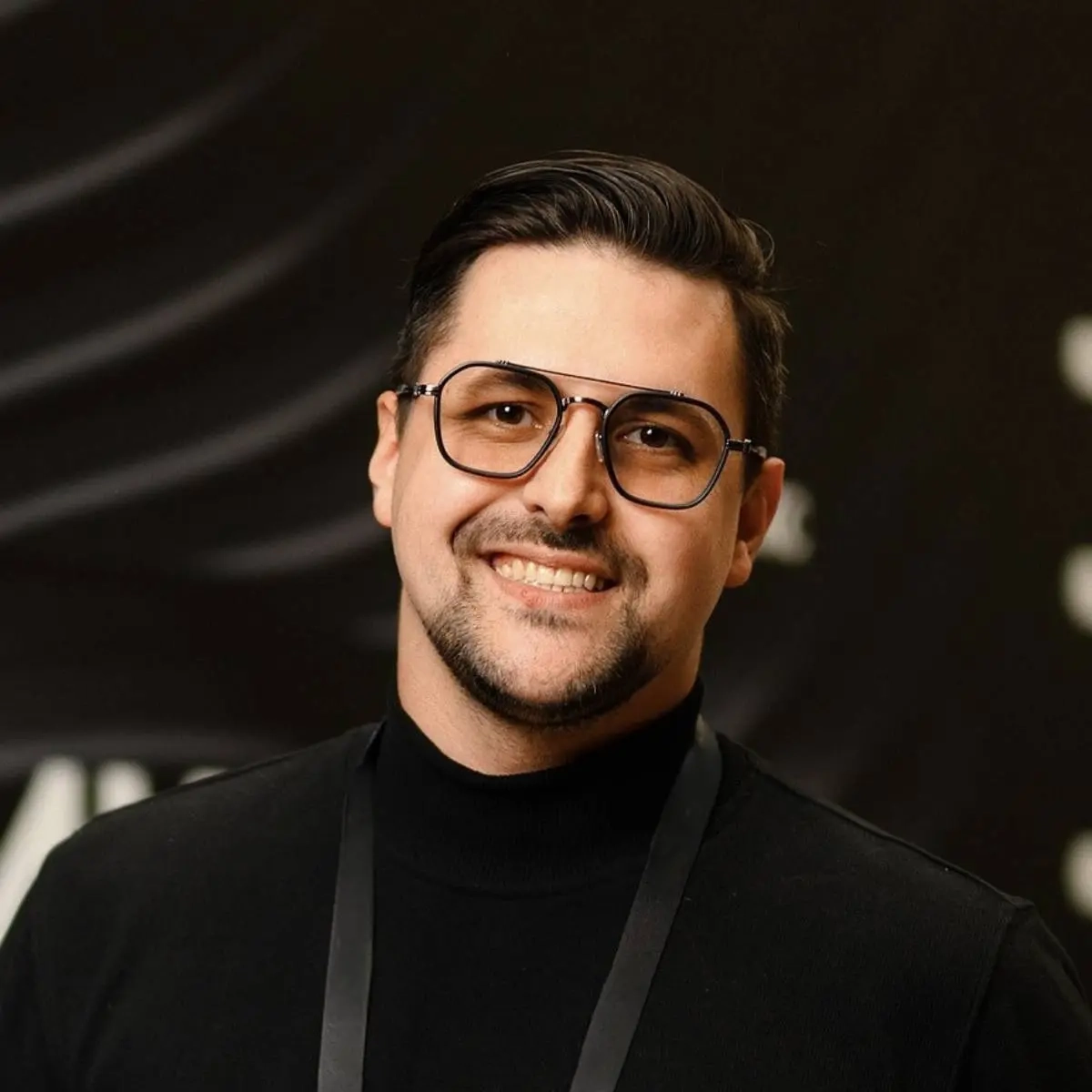 Максим Павлов