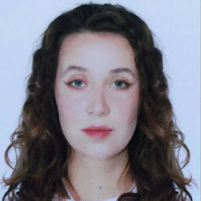 Полина Комарова