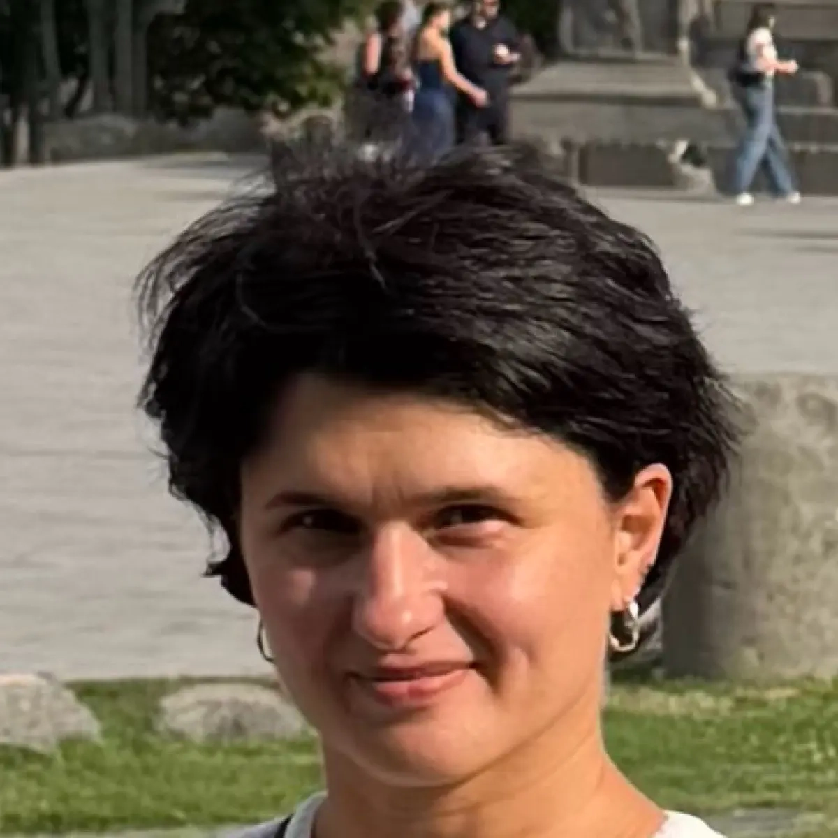 Юлия Костова | Сетка — социальная сеть от hh.ru